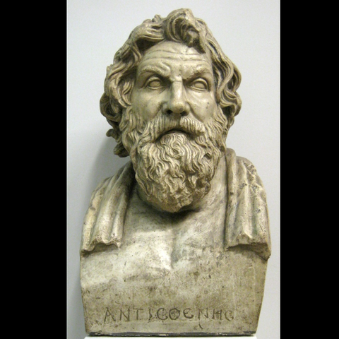 Aristarco de Samos (griego antiguo: Ἀρίσταρχος ὁ Σάμιος, Arístarkhos ho Sámios; latín: Aristarchus; c. 310 a. C.-c. 230 a. C.) fue un astrónomo y matemático griego, nacido en Samos, Grecia. Fue la primera persona conocida que propuso el modelo heliocéntrico del Sistema Solar, colocando el Sol, y no la Tierra, en el centro del universo conocido.​ Esta propuesta la hizo después de estudiar la distancia y tamaño del Sol (determinó que el Sol era mucho más grande que la Tierra).

Aristarco fue uno de los muchos sabios que hizo uso de la emblemática Biblioteca de Alejandría, en la que se reunían las mentes más privilegiadas del mundo clásico.