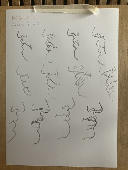 Lámina de dibujo realizada hoy, con esbozo de nariz y boca.